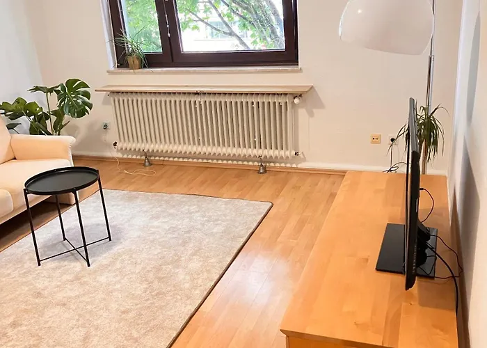 - Und Zentral